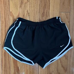 Black Nike shorts